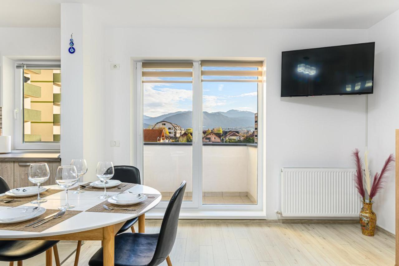 Cozy Apartment With View Brasov Sign Exterior foto