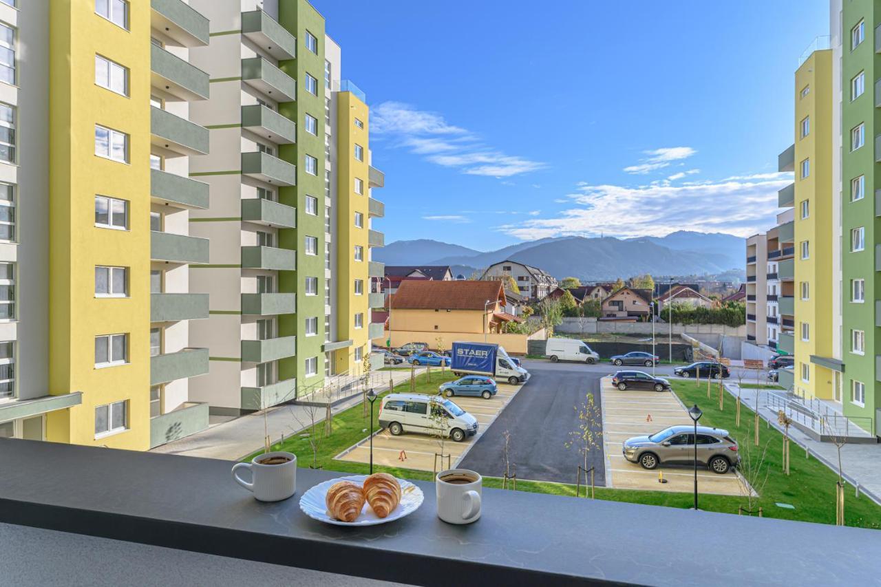 Cozy Apartment With View Brasov Sign Exterior foto