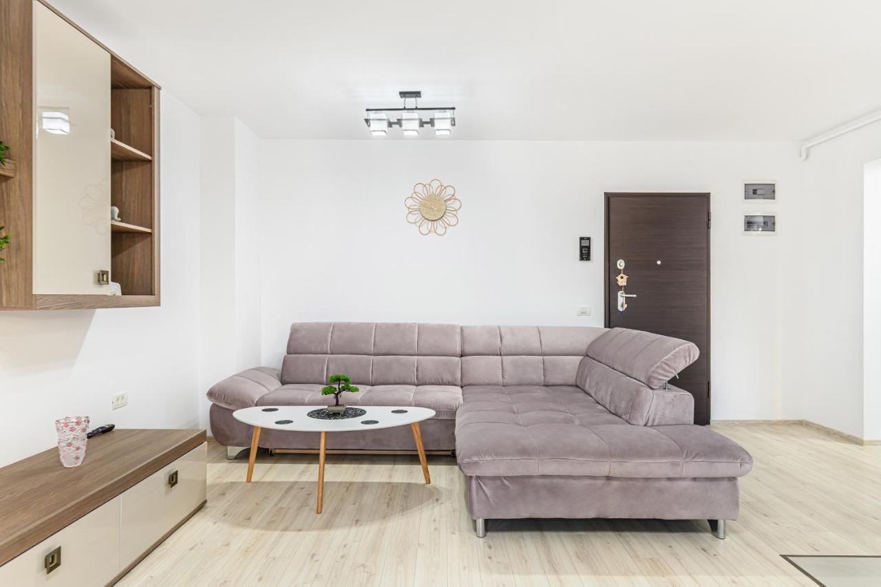 Cozy Apartment With View Brasov Sign Exterior foto